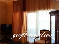 H&#244;tel National ***